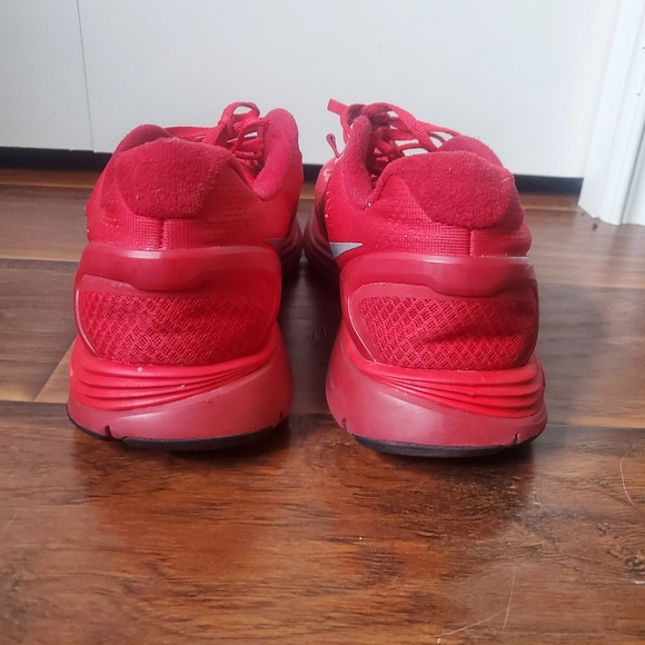 Men's Lunaron Nikes - Picture 2 of 7